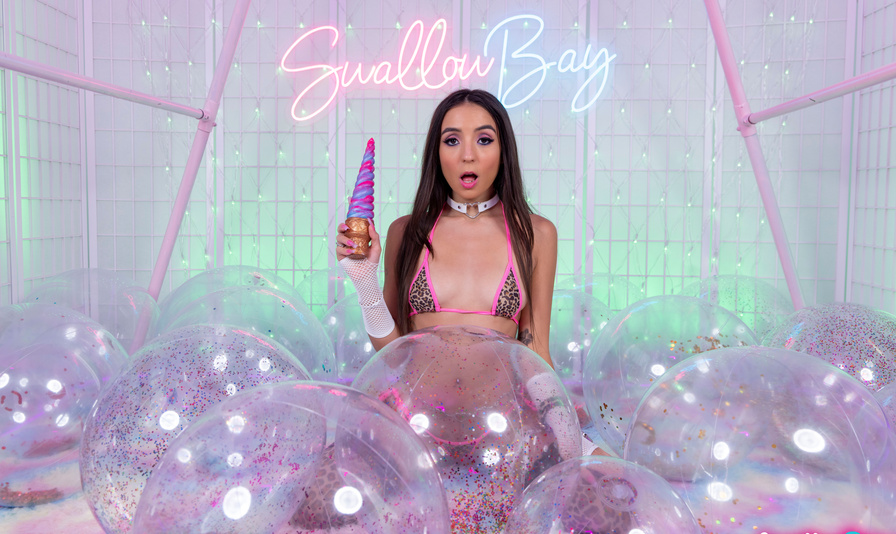 Sasha's Creamy Ice Pleasure - VR Porn Videos