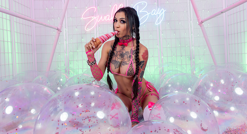 Ravyn's Funky Fruits - VR Porn Videos